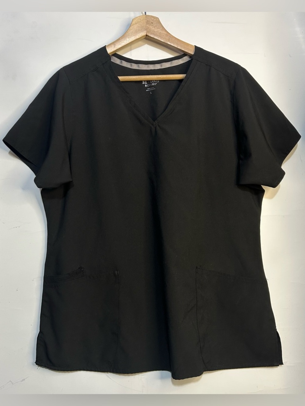 Beyond Scrubs Black Scrub Top Large